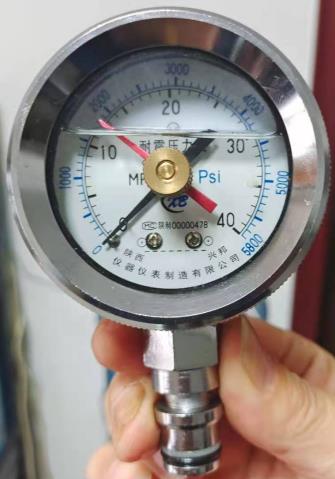 礦用耐震壓力表,BZY-60,2.5級,0-40-60MPA 礦用耐震壓力表,BZY-60,2.5級,0-40-60MPA